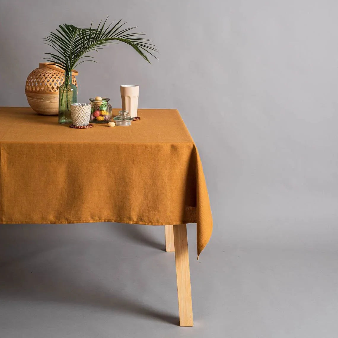 Alba Linen Tablecloth